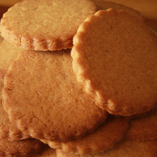 Easy Gingerbread Cookies Recipe